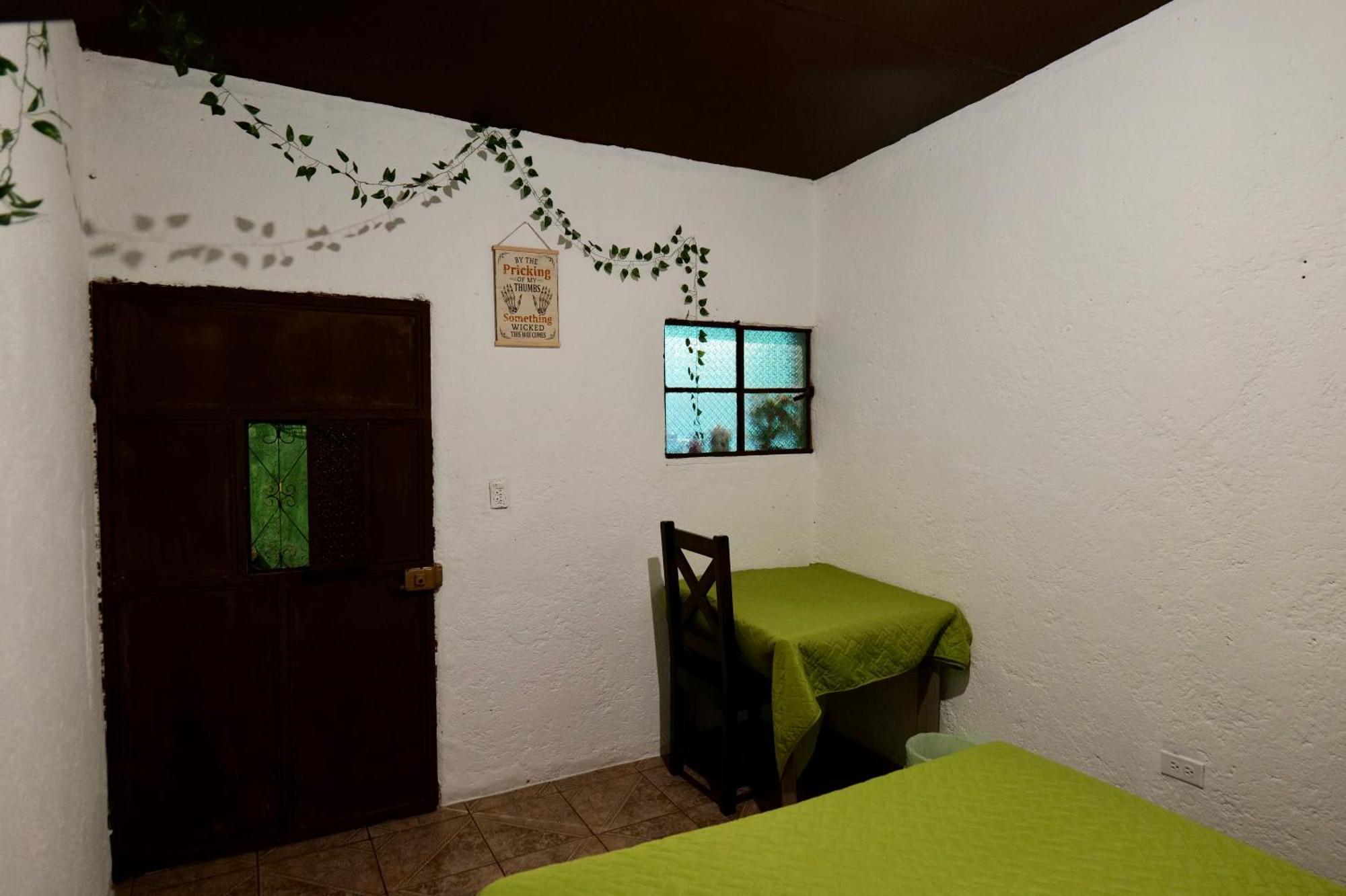 Wonderland Hostel Antigua Eksteriør bilde
